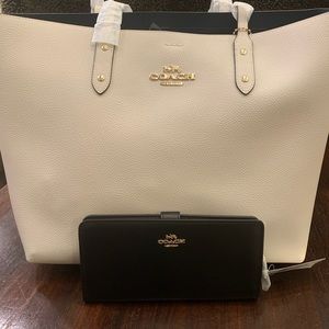 Coach leather tote - Brand New